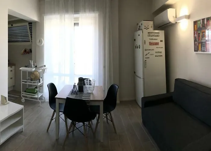 Giuly's House Cozy & Comfy In ....real !!! דירה