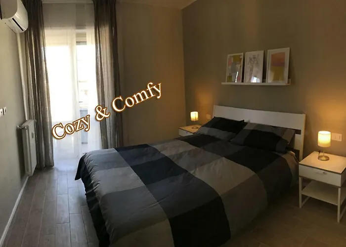 Giuly's House Cozy & Comfy In ....real !!! דירה *